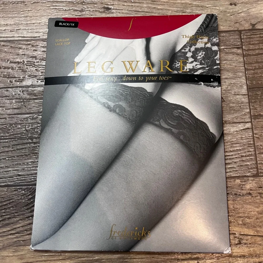 Fredericks of Hollywood Black Scallop Lace Top Thigh High Stockings Size 1X